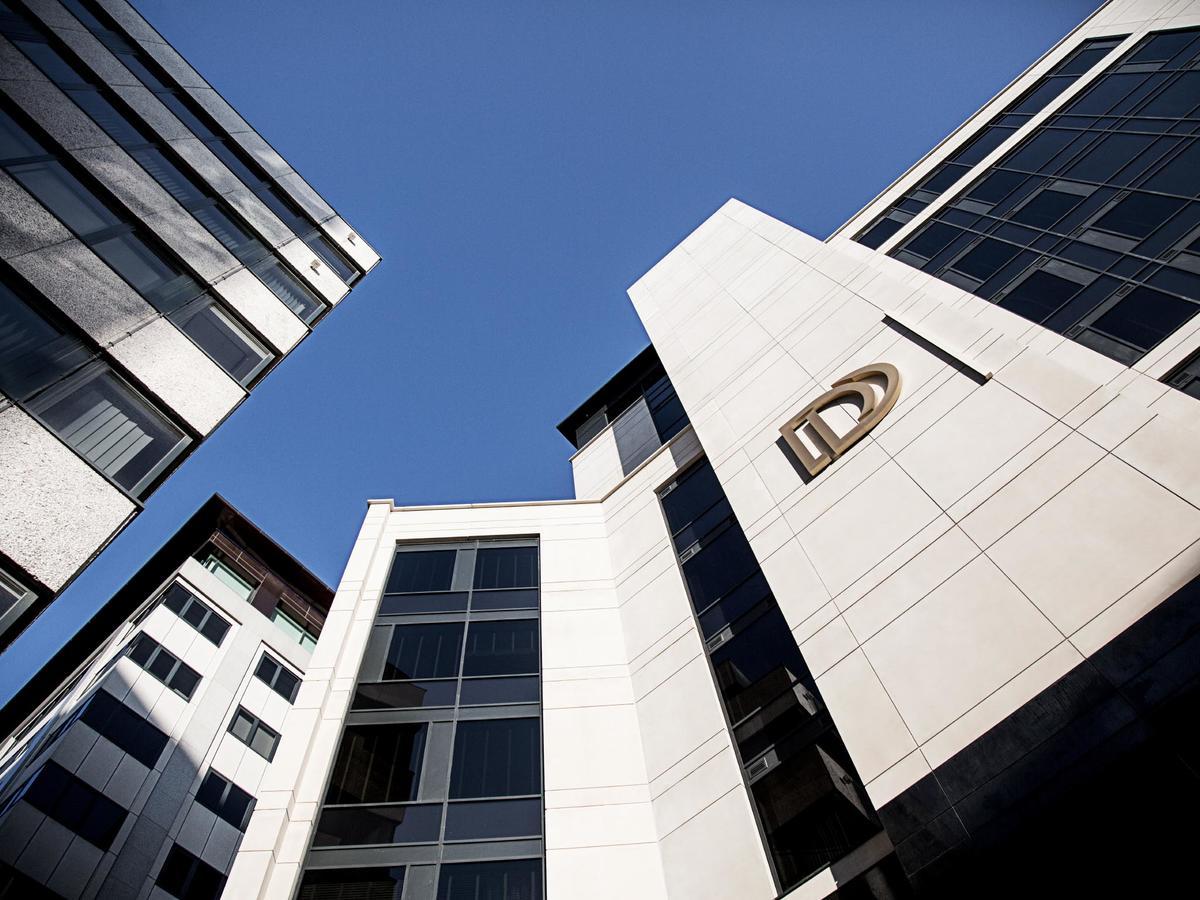 Dakota Leeds Hotel Exterior photo The new building of the university